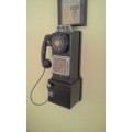 Vintage - Telephone Original wall mounted coin operated automatic electric 3 slot payphone - USA