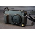 Panasonic Lumix DMC-L1 DSLR 7.5MP Live MOS 4/3 Four Thirds SLR Camera Body  **Excellent Condition**