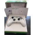 Original Wireless Xbox Series Controller - Robot White