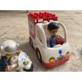 duplo emergency services bike and ambulance with traffic light