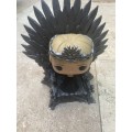 Funko Pop! Deluxe: Game Of Thrones S10 - Cersei Lannister Sitting on Iron Throne