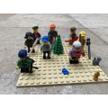 Lego mini figures figure lot of 8 with a cat , binocs and statue