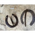 vintage horse shoe horseshoe coat hook pair
