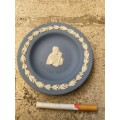 Wedgwood blue Joannes Pavlvs round pin dish plate