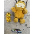 Garfield doll pair UFS