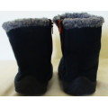 Size 7 Kids Casual Zip up Boots / Slippers