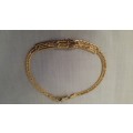 14ct  GOLD AND 10 SMALL  DIAMONDS BRACELET