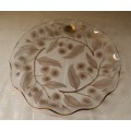 PILKINGTON MADE IN ENGLAND GLASS AND GOLD DETAIL DISH 25 CM