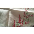 EMBROIDERY TABLE / TRAY CLOTHS  46CM