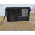 Vintage Philips D1875 12 Band FM MW LW SW Receiver Portable Radio   1987's  Netherlands