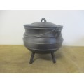 Beautiful Bull Of A Potjie Pot....An Outstanding No 3 Inkunzi 3 Legged Solid Cast Iron Potjie Pot