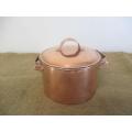 Nice Prestigious Medium Size Vintage Copper Pot.