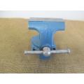 Nice And Sturdy Cast Iron Swivel Head Workshop Bench Vise