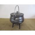 Neat SABS BestDuty #3/4 Three Legged Solid Cast Iron Potjie Pot