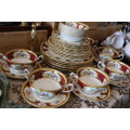 Royal Albert Lady Hamilton Dinner Service 36pc