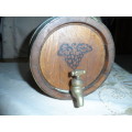 Lovely oak barrel no stand good condition with brass tap