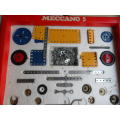 VINTAGE NO 5 MECCANO BUILDING SET.