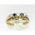 Vintage 18ct gold diamond & sapphire ring