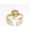Charming 18ct gold & diamond flower ring