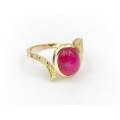 Stunning 18ct gold deep pink ruby cabochon ring