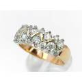 Stunning sparkly 9ct gold CZ ring