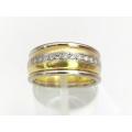 Vintage 9ct gold ring set with 11 diamonds