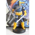 DC Comics - Lead, hand painted figurine with book - Deathstroke - Bid Now!
