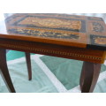 WOODEN INLAYED MUSICAL JEWLERY BOX TABLE