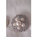 Stunning vintage  faux pearl brooch