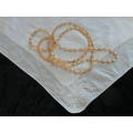 VINTAGE COTON EMBROIDERED HANKIE AND FREE STRAND OF FOUX PEARLS