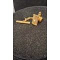 Mens gold plated tie pin