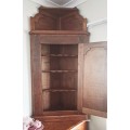 Lovely 18th century solid oak corner cabinet