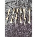 ^ hallmarked EP pickle forks very nice