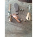 Various lot of shoe stretchers and other related items
