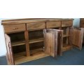 Sideboard with 4 draws