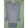 LADIES GREY TOP WITH A HOODIE - MAKE: TRAIL - SIZE: XL