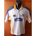 MENS - WHITE MULTI COLORED RUGBY SHIRT - MAKE - CANTERBURY OF NEW ZEALAND - SIZE - M