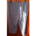 LADIES - MULTI COLORED 3-4 PANTS - MAKE - REAL CLOTHING - SIZE - XL