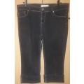 Ladies - 3-4 Black Jeans - Make - Cherokee  - Size - 16