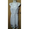 Ladies - White Dress - Make - No Make - Size - 87cm