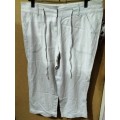 Ladies - White Pants - Make - Real Clothing - Size - 14