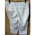 Ladies - White Pants - Make - Real Clothing - Size - 14