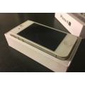 iPHONE 4S WHITE 16GB - EXCELLENT CONDITION - FREE SHIPPING! FREE MOPHIE BATTERY CASE!