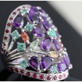 VIBRANT LARGE AMETHYST, EMERALD, RUBY AND SAPPHIRE STERLING SILVER RING. FLORAL DESIGN.925
