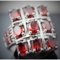 GLAMOROUS LARGE GARNET STERLING SILVER RING. 925 A HEAVY 8,5g! BOLD CHECKERBOARD DESIGN