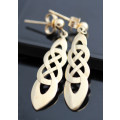 DAINTY UNUSUAL 9CT YELLOW GOLD EARRINGS. CLASSIC CELTIC KNOT DESIGN. VINTAGE PIECE BOUGHT IN ENGLAND