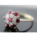 SHOWY VINTAGE CLUSTER RED SPINEL AND CUBIC ZIRCONIA 9CT YELLOW GOLD RING - BEAUTIFUL COLOUR CONTRAST