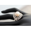 LARGE FLAMBOYANT FRESHWATER PEARL AND CRYSTAL STERLING SILVER RING. 925