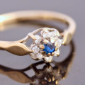 DAINTY VINTAGE SAPPHIRE AND DIAMOND 9CT YELLOW AND WHITE GOLD RING. 375.
