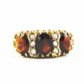 VINTAGE DETAILED NATURAL GARNET AND SILVER TOPAZ 9CT YELLOW GOLD RING JEWELLER EVALUATION R14`000
